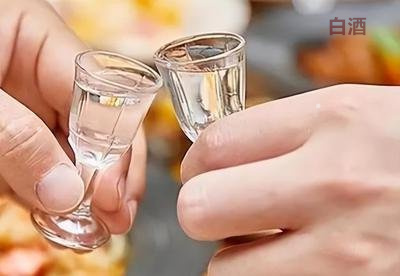 每天喝5斤白酒(图1)