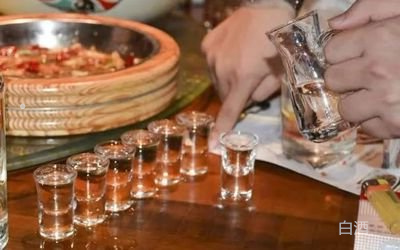火车上能带散装白酒吗限制10斤2023年规定。(图4)