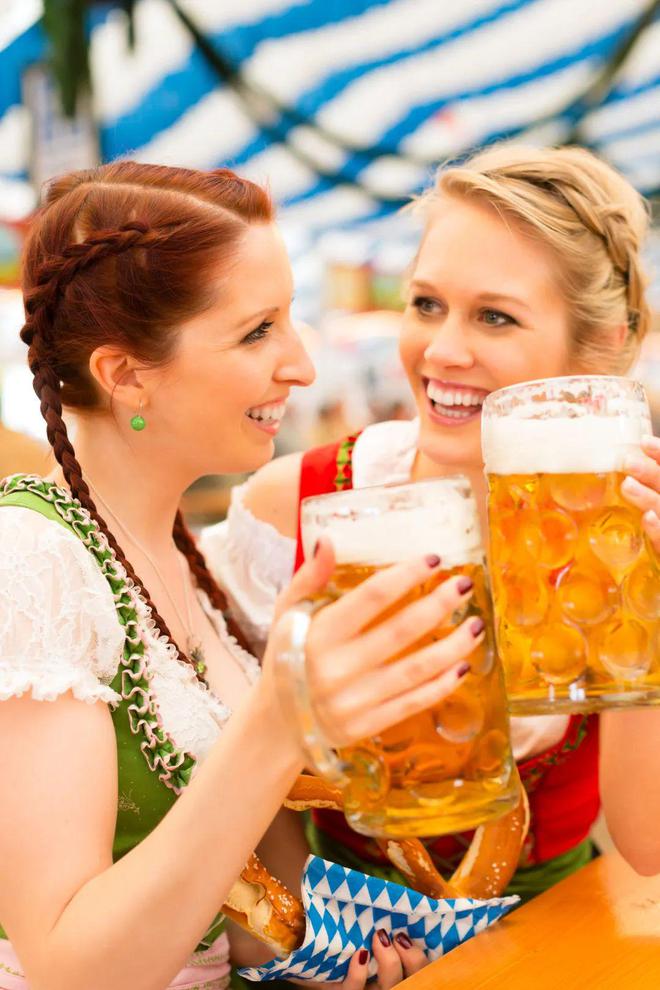720万游客650万升啤酒！2023年慕尼黑啤酒节落幕！最新数据出炉！(图1)