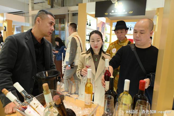 新疆天山北麓葡萄酒产区展团携15家酒庄亮相第110届糖酒会(图3)