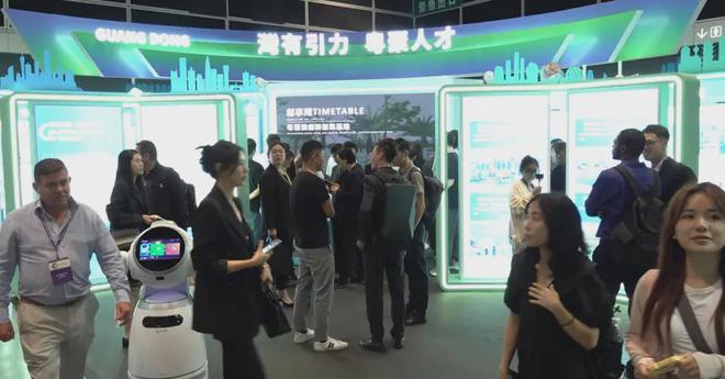 一年多时间逾12万人才抵港 香港一日(图3)