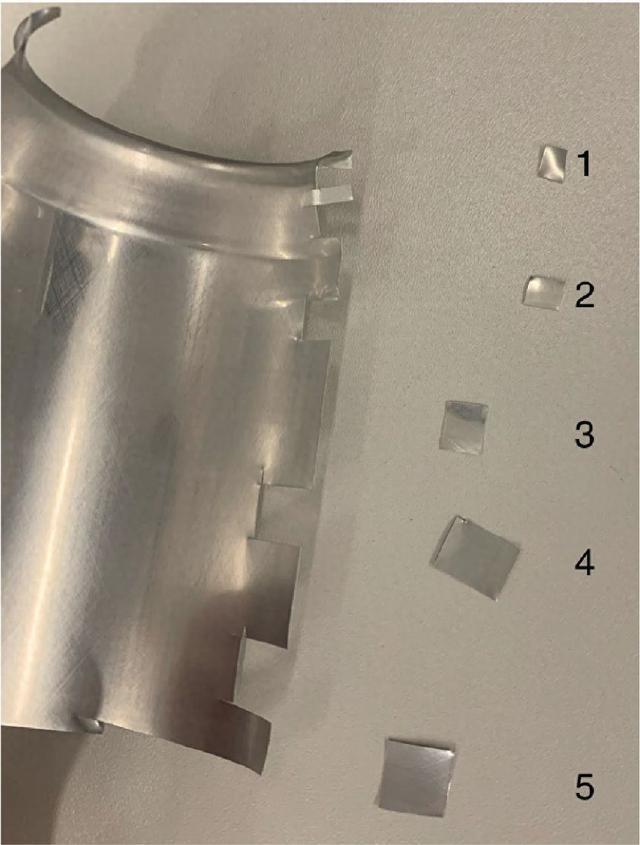 罐装葡萄酒为何如此难闻？科学家找出了罪魁祸首(图1)