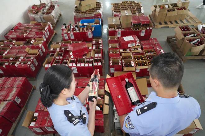 雇水客走私红酒 主犯获刑十二年(图2)